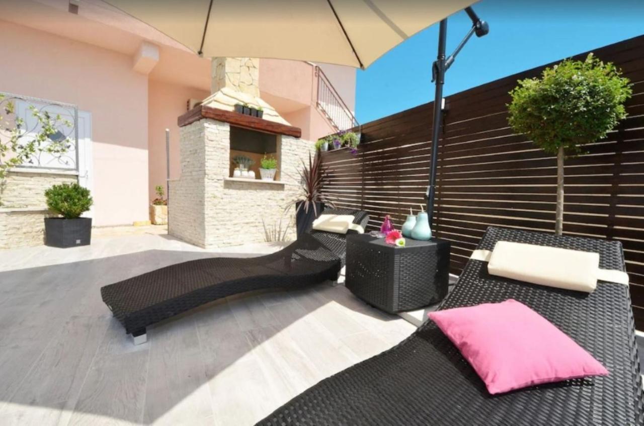 Apartments Villa Golden View トロギール エクステリア 写真
