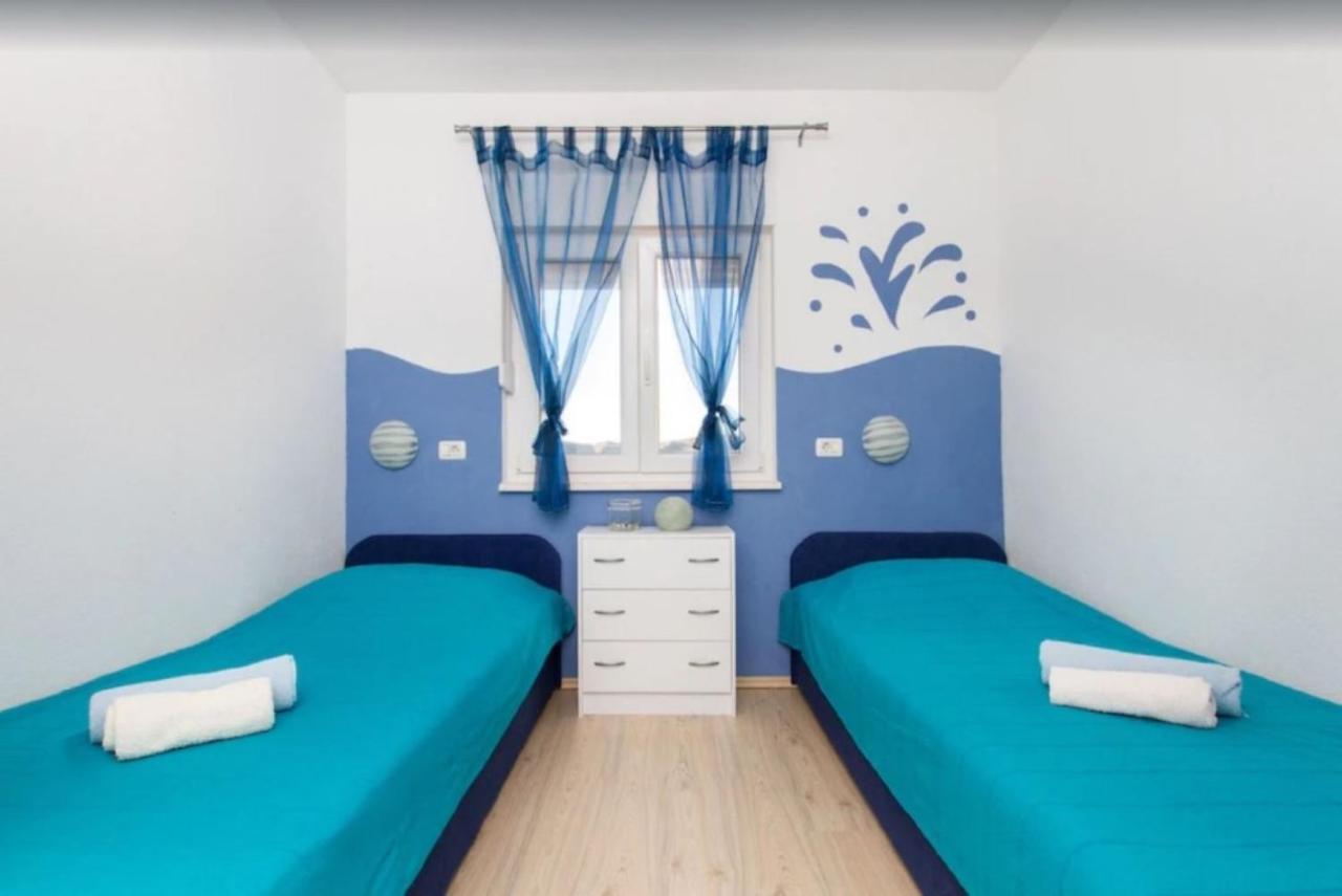 Apartments Villa Golden View トロギール エクステリア 写真