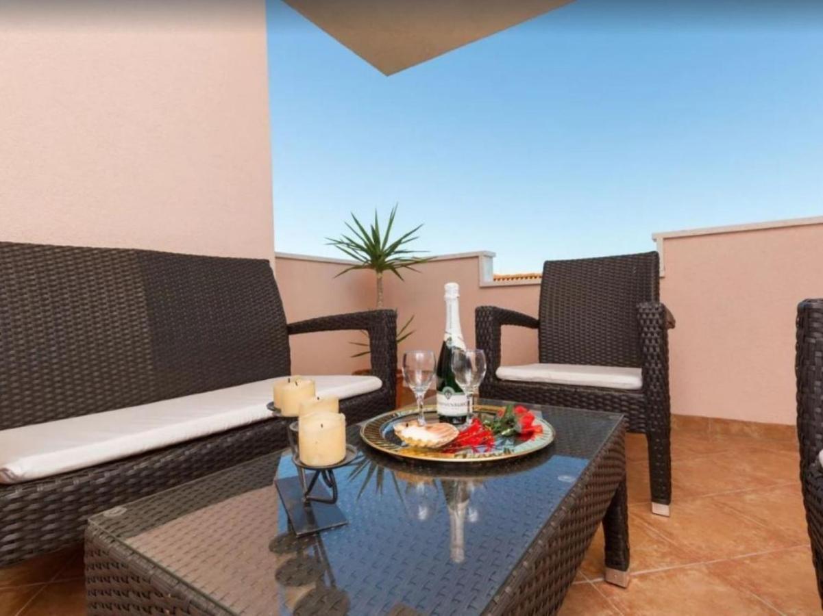 Apartments Villa Golden View トロギール エクステリア 写真