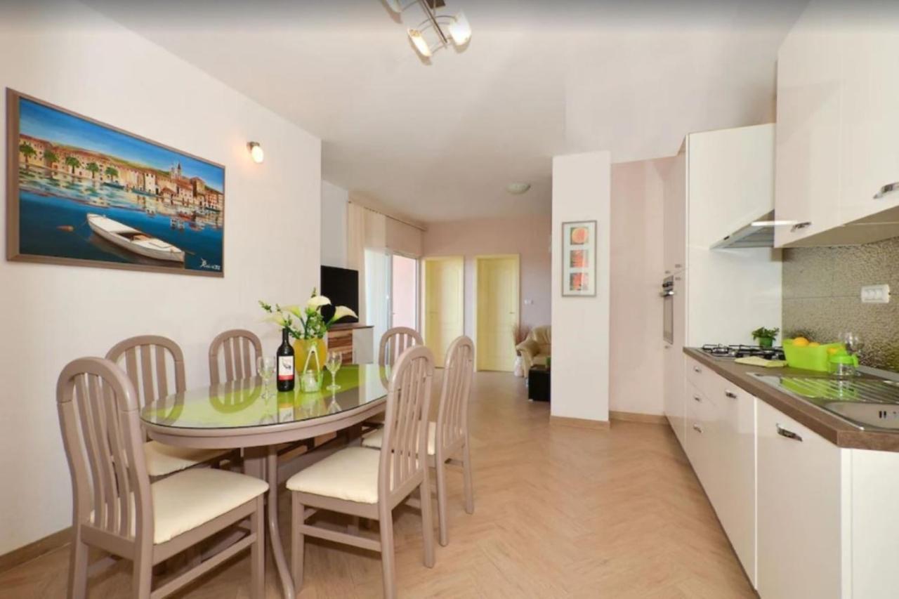 Apartments Villa Golden View トロギール エクステリア 写真