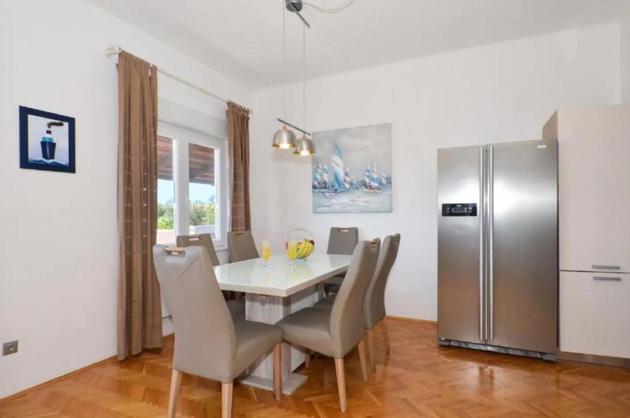 Apartments Villa Golden View トロギール エクステリア 写真